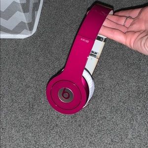 Beats solo HD hot pink